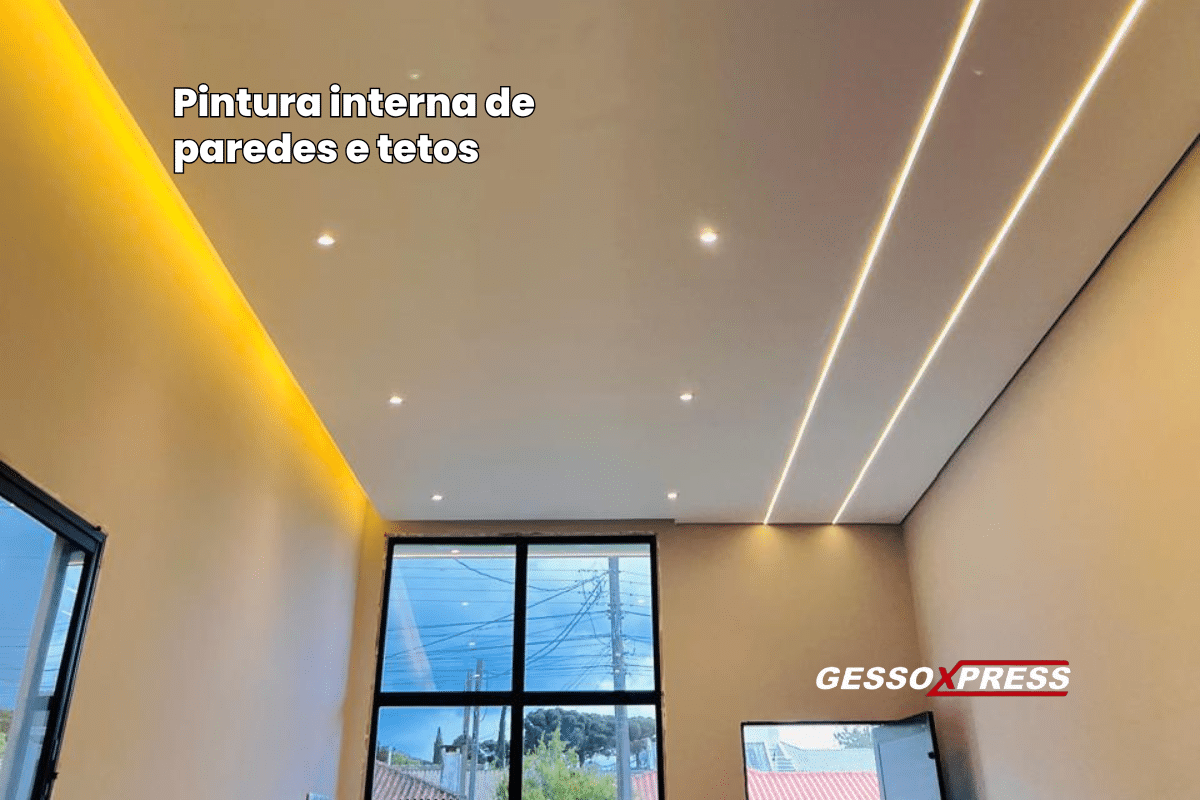 Pintura interna de paredes e tetos